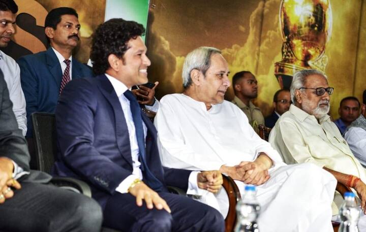 ભારતના પૂર્વ ક્રિકેટર સચિન તેંડુલકરે પણ આ રોમાંચક ફાઇનલ નીહાળી હતી.