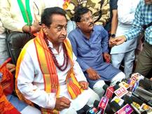 મુખ્યમંત્રી બનેલા કોંગ્રેસના આ નેતાએ નરેન્દ્ર મોદીને લોકસભાના સભ્યપદે શપથ લેવડાવેલા ને શું કહેલું?