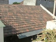 અવસર નાકિયા હજુ રહે છે નળિયાવાળા ઘરમાં, ટ્યુબલાઈટ પણ દોરીથી બાંધેલી છે, કોઈ ફર્નિચર નથી..........