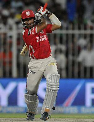 ચેતેશ્વર પૂજારાઃ સૌરાષ્ટ્રનો રન મશીન અને ટેસ્ટ સ્પેશિયાલિસ્ટ ગણાતા ચેતેશ્વર પૂજારાને આઈપીએલની હરાજીમાં કોઈ ફ્રેન્ચાઈઝીએ ખરીદ્યો નથી. 50 લાખ રૂપિયાની બેસ પ્રાઇઝ ધરાવતાં પૂજારાને ટીમમાં સામેલ કરવા કોઈએ રસ દાખવ્યો નહોતો. 66 ટેસ્ટ રમી ચુકેલો પૂજારા માત્ર 5 જ વન ડે રમ્યો છે. જ્યારે 58 T20માં 105.2ના સ્ટ્રાઇક રેટથી રન બનાવ્યા છે.