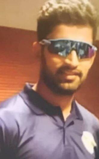 કચ્છ જિલ્લાનો કોઈ ખેલાડી આઈપીએલમાં પસંદ થયો હોય તેવો પ્રથમ બનાવ છે. અગ્નિવેશ કચ્છ ડિસ્ટ્રીક્ટ રૂરલનો ખેલાડી બન્યા બાદ તબક્કાવાર તેને પોતાની કારર્કિદી આગળ ઘડી હતી અને મહેનત થકી રણજીત ટ્રોફી સૌરાષ્ટ્રમાં પસંદગી પામ્યો હતો.