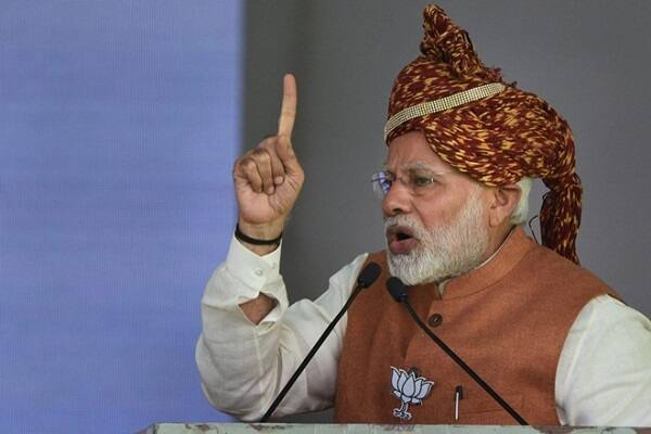 ઈન્ડિયા સ્પેન્ડના સર્વે પ્રમાણે નરેન્દ્ર મોદીએ 5 રાજ્યોની 80 વિધાનસભા સીટ પર 30 રેલીઓ કરી હતી. તેમાં ભાજપ 23માં જીતી અને 57 સીટ કારમો પરાજય મળ્યો હતો. મધ્યપ્રદેશ, રાજસ્થાનમાં મોદીએ સૌથી વધારે એટલે કે 70 ટકા લેખે 22 રેલીઓ કરી હતી. કેમ્પેનમાં સામેલ 54 સીટમાંથી ભાજપ 41 ટકા એટલે કે 22 સીટ જીતી શકી હતી.