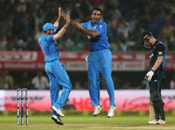 આઈપીએલમાં જયંતને માત્ર 10 મેચ રમવાનો મોકો મળ્યો છે. યાદવ ભારત તરફથી ચાર ટેસ્ટ અને એક વન ડે રમી ચુક્યો છે. જયંત યાદવ હવે નવી સીઝનમાં રોહિત શર્માની કેપ્ટનશિપમાં જલવો બતાવશે.