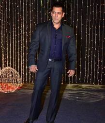 પ્રિયંકાના રિસેપ્શનમાં સલમાને કઈ એક્ટ્રેસને ગળે લગાવી, જાણો વિગત