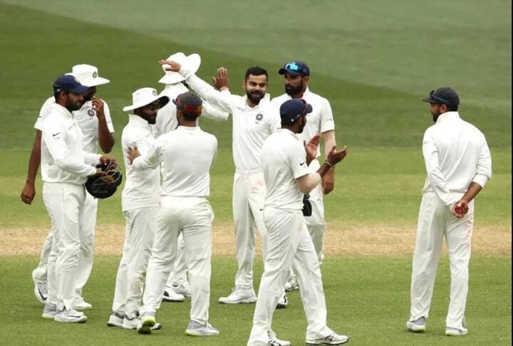 નવી દિલ્હીઃ ઓસ્ટ્રેલિયા સામેની પ્રથમ બે ટેસ્ટમાં ઓપનરોના ખરાબ પ્રદર્શનને લઇને ટીમ ઇન્ડિયા ચિંતિત છે. લોકેશ રાહુલ અને મુરલી વિજય સતત નિષ્ફળ જઇ રહ્યાં છે. પહેલી ટેસ્ટમાં જીત અને બીજી ટેસ્ટમાં હાર બાદ સીરીઝ 1-1ની બરાબરી પર આવી ગઇ છે.