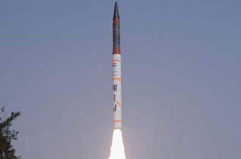 ભારતે શક્તિશાળી મિસાઈલ અગ્નિ-4નું કર્યું સફળ પરીક્ષણ, 4 હજાર કિમી સુધી પ્રહાર કરવામાં સક્ષમ ભારતે શક્તિશાળી મિસાઈલ અગ્નિ-4નું કર્યું સફળ પરીક્ષણ, 4 હજાર કિમી સુધી પ્રહાર કરવામાં સક્ષમ