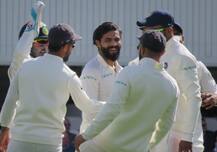 INDvAUS: ત્રીજી ટેસ્ટ પહેલા ટીમ ઈન્ડિયા માટે પરેશાની બન્યો આ ગુજરાતી ખેલાડી, શાસ્ત્રીએ આપ્યું મોટું નિવેદન, જાણો વિગત