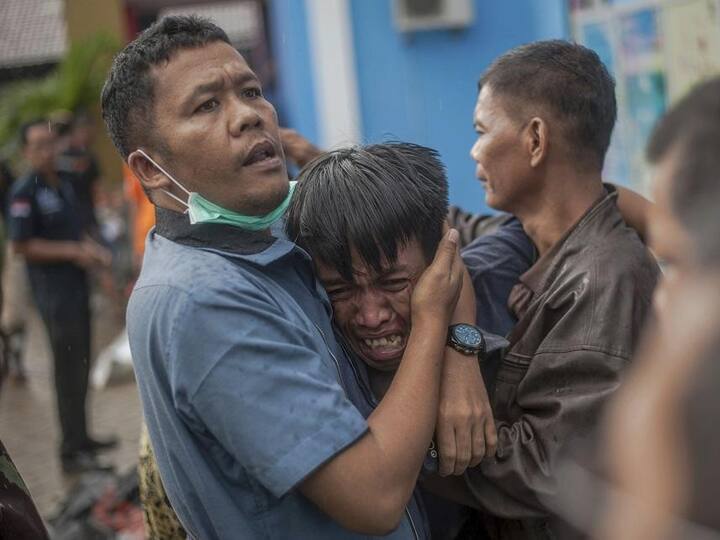 સુનામીની એક જ ઝપેટમાં 281 લોકો સમુદ્રમાં વહી ગયા હતા. સુનામીની આ લહેરો 15 થી 20 મીટર ઉંચી હતી, જેના કારણે કોઇને પણ બચવાનો મોકો મળ્યો નહી.