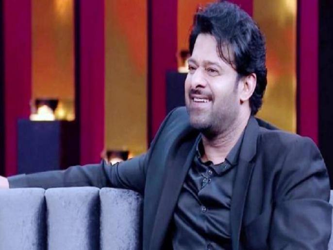 કરણે રેપિડ ફાયર રાઉન્ડમાં પ્રભાસને પૂછ્યું કે તે સેક્સ અને જમવામાંથી કોની પસંદગી કરશે. જેના પર પ્રભાસે કહ્યું કે હું જમવાનું વધુ પસંદ કરું છુ. રાજામૌલીએ કહ્યું કે, પ્રભાસનું હૈદરાબાદમાં એક ફાર્મહાઉસ છે અને આ ફાર્મ હાઉસમાં જમવાની અનેક ડિશ છે.