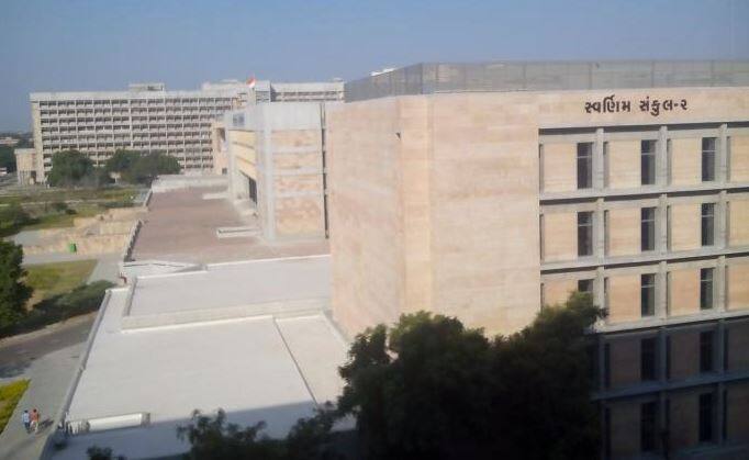 વી કે જોષીની ગુજરાત રિયલ એસ્ટેટ રેગ્યુલેટરી ઓથોરિટીના ડેપ્યુટી કલેકટર સ્થાનેથી અંજારના પ્રાંત ઓફિસર તરીકે બદલી કરવામાં આવી છે. પી વી ગોંડલિયાની ધ્રાંગ્રધ્રાના પ્રાંત ઓફિસરના બદલે આણંદના ડેપ્યુટી કલેક્ટર(સ્ટેમ્પ ડ્યૂટી) તરીકે ટ્રાન્સફર કરવામાં આવી છે. સામીના પ્રાંત ઓફિસર જી એન દેસાઈની પાટણના ડિસ્ટ્રીક્ટ સપ્લાઇ ઓફિસર તરીકે બદલી કરવામાં આવી છે. નવસારીના ડેપ્યુટી કલેક્ટર-1 એન એચ પટેલની તાપીના ડિસ્ટ્રીક્ટ સપ્લાઇ ઓફિસર તરીકે બદલી કરવામાં આવી છે.