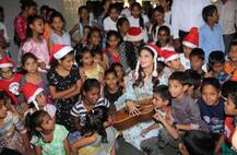 જેકલીન ફર્નાન્ડીઝે અનાથ બાળકો સાથે કર્યું ક્રિસમસ સેલિબ્રેશન, જુઓ તસવીરો