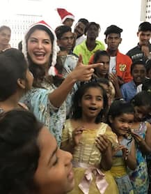 જેકલીન ફર્નાન્ડીઝે અનાથ બાળકો સાથે કર્યું ક્રિસમસ સેલિબ્રેશન, જુઓ તસવીરો