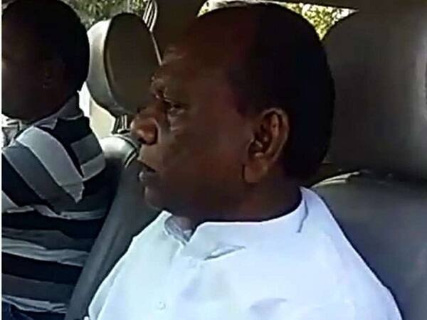 આગામી 6 જાન્યુઆરીએ લોકરક્ષક દળની પરીક્ષા યોજાનાર છે. જેને લઈને પરીક્ષા કેન્દ્ર સુધી પહોંચવા માટે વહેલી સવારે 4 વાગ્યે બસ સુવિધા મળે તે માટે યુવાનો સાંસદ મનસુખ વસાવાને રજૂઆત કરી હતી. જેથી સાંસદે તાત્કાલિક મુદ્દો ઉકેલવાની તૈયારી બતાવી હતી. 