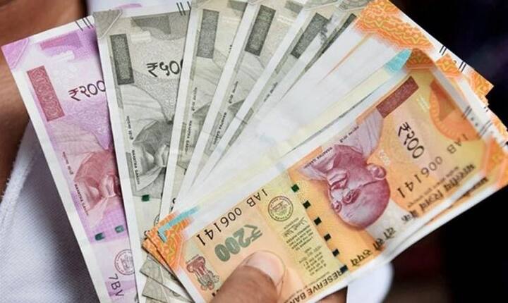 આ પહેલા 10, 50, 100, 200, 500 અને 2000 રૂપિયાની નોટને નવા રંગ રૂપમાં બહાર પાડવામાં આવી છે. આ નોટ જૂની નોટની સરખામણીમાં અલગ આકાર અને ડિઝાઇનની છે.