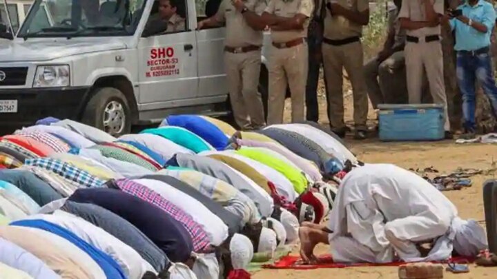 अब इन 8 सार्वजनिक जगहों पर नहीं होगी नमाज़, विरोध के बीच गुरुग्राम प्रशासन ने वापस लिया आदेश