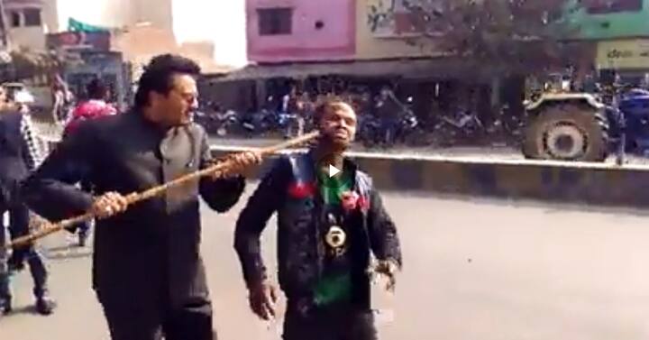 સુત્રોનું કહેવુ છે કે તે મોહમ્મદ મિયાંએ અમરોહાની ઝુઝારી નગર પંચાયત પરથી પ્રમુખ પદ માટે બીજેપીની ટિકીટ સાથે ચૂંટણી લડી હતી. 