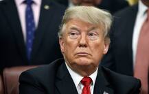 US પ્રેસિડેન્ટ ડોનાલ્ડ ટ્રમ્પે ટ્વિટ કરીને કહ્યું, ‘વ્હાઈટ હાઉસમાં એકલો પડી ગયો છું’