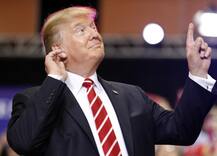 US પ્રેસિડેન્ટ ડોનાલ્ડ ટ્રમ્પે ટ્વિટ કરીને કહ્યું, ‘વ્હાઈટ હાઉસમાં એકલો પડી ગયો છું’