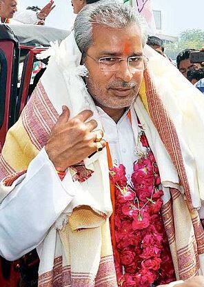 અમદાવાદ શહેરની પૂર્વ-પશ્ચિમ બેઠકો પરથી ધારાસભ્ય હિંમતસિંહ પટેલ અને શૈલેષ પરમારનું નામ ચર્ચામાં છે. પોરબંદર બેઠક પરથી લલિત વસોયા લોકસભાના જંગમાં ઉતરવા માંગે છે. ધારાસભ્ય છોટુ વસાવા પણ કોંગ્રેસ સાથે ગઠબંધન કરીને ટિકિટની માંગણી કરે તેવી સંભાવના છે.