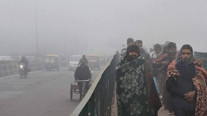 વળી, કાશ્મીરમાં ઠંડીના કારણે તાપમાન શૂન્યથી 17.1 ડિગ્રી સેલ્સિયસ નીચે ચાલ્યુ ગયુ, અહીં હાડ ગાળતી ઠંડીના કારણે નદી અને તળાવોના પાણી જામી ગયા હતા. હિમાચલ પ્રદેશમાં પણ લાહૌલ-સ્પીતિની કેલાંગમાં પણ 0 થી 11.1 ડિગ્રી સેલ્સિયસ નીચે પહોંચી ગયુ છે. 