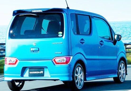 ખૂબ જ જાણીતી Wagon Rના 2019 મોડલમાં નવી ડિઝાઈન જોવા મળશે. ડિઝાઈનમાં બે બદલાવ કરવામાં આવ્યા છે. અનુમાન છે કે આ કાર લાંબી હશે અને વધારે જગ્યા મળશે. આ સાથે જ તેમાં સેફ્ટી ફિચર્સ પણ એવા આપવામાં આવશે જે Santro સાથે મુકાબલો કરી શકે. 
