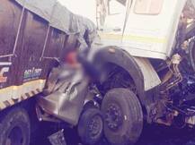 કચ્છ: ભચાઉ હાઈવે પર કાર અને ટ્રેલર વચ્ચે ગંભીર અકસ્માત, 10નાં મોત