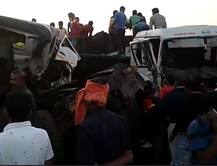 કચ્છ: ભચાઉ હાઈવે પર કાર અને ટ્રેલર વચ્ચે ગંભીર અકસ્માત, 10નાં મોત