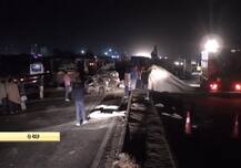 ભચાઉ: કાર-ટ્રેલર વચ્ચે અકસ્માતમાં એક જ પરીવારના 10નાં મોત, મૃતદેહો JCBથી બહાર કઢાયા