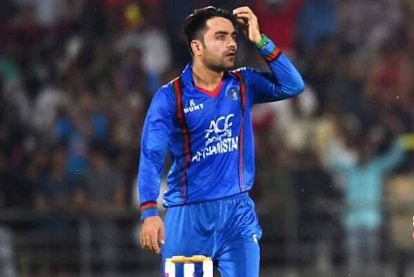 આ મુશ્કેલ સ્થિતિમાં રાશિદ ખાને આજે રમાનારા મેચમાં રમવાનો નિર્ણય લીધો છે. તેની ટીમ એડિલેડ સ્ટ્રાઇકર્સ તરફથી જાહેર કરાયેલા નિવેદનમાં કહેવામાં આવ્યું કે, રાશિદે કહ્યું કે, તે પોતાના પિતાના સન્માનમાં આ મેચ રમવા માટે ઈચ્છી રહ્યો છે. 