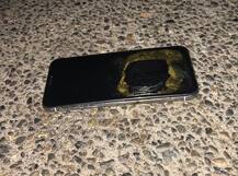 ખિસ્સામાં મુકેલા દોઢ લાખના iPhoneમાં થયો બ્લાસ્ટ, તસવીરોમાં જુઓ iPhoneના કેવા થયા હાલ