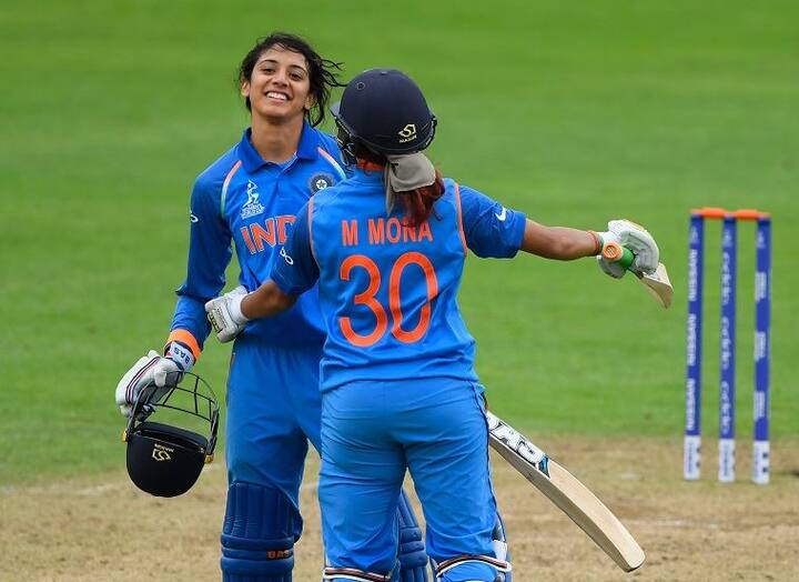 નવી દિલ્હીઃ ભારતીય મહિલા ક્રિકેટ ટીમની વાઇસ કેપ્ટન સ્મૃતિ મંધાનાને ICCએ 2018ની સર્વશ્રેષ્ઠ મહિલા ક્રિકેટર અને 2018ની મહિલા વન ડે ખેલાડી જાહેર કરી છે. ડાબોડી બેટ્સમેન સ્મૃતિ મંધાનાએ 2018માં 12 વન ડેમાં 669 રન અને 25 ટી20માં 622 રન બનાવ્યા છે.