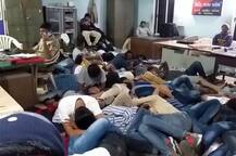 રાતે યુવક-યુવતીઓ દારૂ પીધેલી હાલતમાં ઝડપાઈ, પોલીસ સ્ટેશનમાં થયા આવા હાલ, જુઓ તસવીરો