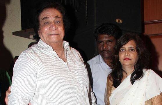 કાદર ખાન પ્રોગેસિવ સુપ્રાન્યૂક્લીયર પાલ્સી ડિસઓર્ડર નામની બીમારીથી પીડાતા હતા. આ બીમારીને કારણે તેમના દિમાગ પર ગંભીર અસર પહોંચી હતી. તેમને શ્વાસ લેવામાં પણ તકલીફ પડતી હતી. 