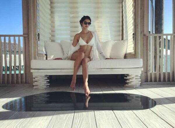 દિશાએ તેની પોસ્ટમાં લખ્યું છે કે, ખાવું, સૂવું અને સ્વિમિંગ. આપ કેવી રીતે આપનું ન્યૂયર ઉજવી રહ્યાં છો.