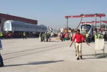 મેટ્રો ટ્રેનના ત્રણ કોચ અમદાવાદના આંગણે પહોંચ્યા, જાણો ક્યારથી શરૂ થશે મેટ્રો