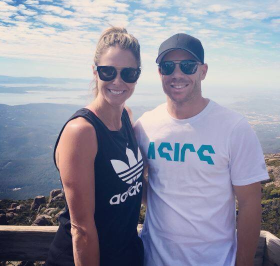 મેલબોર્નઃ માર્ચ, 2018માં બોલ ટેમ્પરિંગ વિવાદમાં ફસાયા બાદ પ્રથમ વખત ઓસ્ટ્રેલિયાના ઓપનર ડેવિડ વોર્નર માટે સારા સમાચાર આવ્યા છે. વોર્નરની પત્નીએ ખુલાસો કર્યો છે કે તે ગર્ભવતી છે. આ પહેલા બોલ ટેમ્પરિંગ વિવાદમાં ફસાયા બાદ વોર્નરની પત્નીનો ગર્ભપાત થઈ ગયો હતો.