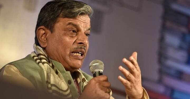 નોંધનીય છે કે, ન્યૂઝ એજન્સી એએનઆઈને આપેલ ઇન્ટરવ્યૂમાં પીએમ મોદીએ સોમવારે કહ્યું કે, રામ મંદિર મામલે કાયદાકીય પ્રક્રિયા પૂર્ણ થયા બાદ વટહુકમ પર વિચાર કરવામાં આવી શકે છે.