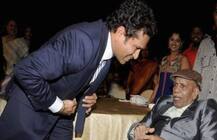 પોતાના ગુરુના નિધન પર સચિન તેંડુલકરે ભાવુક થઇને કહ્યું- તેમના યોગદાનને શબ્દમાં વર્ણવું અશક્ય