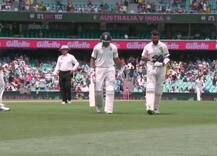 ભારત અને ઓસ્ટ્રેલિયાની ટીમ કાળી પટ્ટી બાંધીને ઉતરી મેદાનમાં, જાણો શું છે કારણ