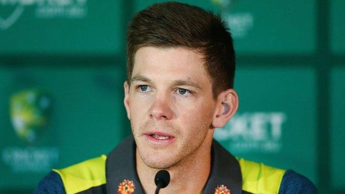 પેને માર્ટિન માટે સંદેશો પણ લીધો હતો. પેને કહ્યું હતું કે તે હાલ પ્રેસ કોન્ફરન્સમાં છે. ચિંતા ન કરો હું તેમને કહીં દઈશ કે પોતાનો ઇ-મેલ ચેક કરે. પછી કહ્યું હતું કે માર્ટિન તમારો ઇ-મેલ ચેક કરો.