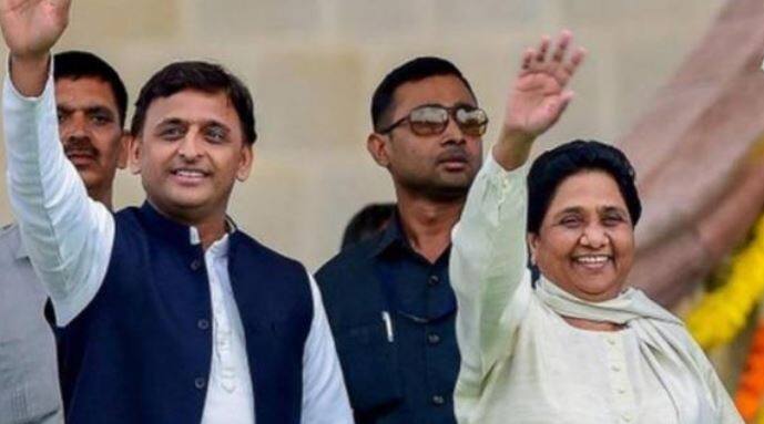 અખિલેશ શુક્રવારે સાંજે 6 વાગે માયાવતીના ઘરે મળવા પહોંચ્યા હતા. બંને વચ્ચે અંદાજે 2 કલાક સુધી વાતચીત ચાલી હતી. બીજી બાજુ સમાજવાદી પાર્ટીના નેતા રામગોપાલ યાદવે દિલ્હીમાં કહ્યું કે સપા અને બસપા વચ્ચે ગઠબંધન તો થશે. ગઠબંધનમાં કઈ પાર્ટીઓ રહેશે અને કોને કેટલી સીટ મળશે તે બંને નેતાઓ જ નક્કી કરશે. 