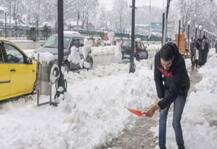 કાશ્મીરમાં ભારે હિમવર્ષા, કારગિલમાં માઈનસ 15 ડિગ્રીમાં ઉભા છે જવાનો, જુઓ તસવીરો