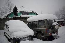 ભારતના સ્વર્ગ એવા શ્રીનગરમાં છવાઈ સફેદ ચાદર, તસવીરોમાં માણો ત્યાંનો નજારો