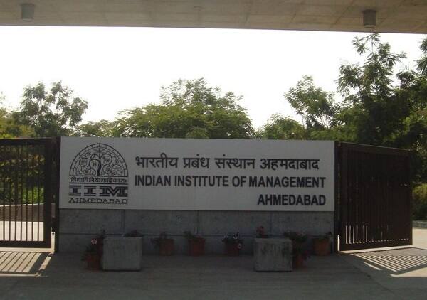 અમદાવાદ: IIM સહિતની દેશની ટોચની મેનેજમેન્ટ ઉચ્ચ સંસ્થાઓમાં પ્રવેશ માટે લેવાતી કોમન એડમિશન ટેસ્ટ (કેટ)ની પરીક્ષાનું શનિવારે પરિણામ જાહેર કરવામાં આવ્યું હતું. જાહેર કરેલા પરિણામ મુજબ આ વર્ષે કેટની પરીક્ષામાં અમદાવાદના 26 વિદ્યાર્થીઓએ 99 કરતાં વધુ પર્સન્ટાઈલ મેળવી અમદાવાદનું નામ રોશન કર્યું છે. જ્યારે ગુજરાતના 40થી વધુ વિદ્યાર્થીઓ સફળ થયા હોવાનો અંદાજ છે. 