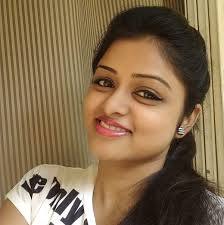 બેંગ્લોરઃ ઓડિયા ટેલિવિઝન એક્ટ્રેસ નિકિતાનું કટકની એક હોસ્પિટલમાં નિધન થયું હતું. તેનું વાસ્તવિક નામ લક્ષ્મીપ્રિયા બેહરા હતું. જેને લોકો નિકિતાના નામથી ઓળખતા હતા. શુક્રવારની રાત્રે માથામાં ઇજાના કારણે તેને હોસ્પિટલમાં દાખલ કરવામાં આવી હતી. મીડિયા રિપોર્ટ્સ પ્રમાણે, એક્ટ્રેસ પોતાના મહંદી વિહાર સ્થિત પોતાના પિતાના ઘરે ગઇ હતી. જ્યાં છત પરથી પડી જવાના કારણે માથામાં ઇજા પહોંચી હતી. નિકિતાની માતા પિતા અને પતિ પાસેથી મળેલી સૂચના બાદ મેજીસ્ટ્રેટ ઉલ્લાસ કુમાર સેઠીએ કહ્યું કે, માથામાં ઇજા થવાના કારણે તેનું મોત થયું છે.