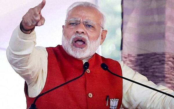 આ શક્યતા પ્રબળ બની તેનું કારણ મોદી છેલ્લા કેટલાક સમયથી રાજકોટને લહાણી કરી રહ્યા છે. હાલમાં જ કેન્દ્ર સરકારે રાજકોટને ઓલ ઈન્ડિયા ઈન્સ્ટિટ્યુટ ઓફ મેડિકલ સાયન્સીસ (એઈમ્સ) આપવાની જાહેરાત કરી છે.  એ પહેલાં નવા ઈન્ટરનેશનલ એરપોર્ટનો શિલાન્યાસ કરાયો હતો. રાજકોટને ગાંધી મ્યુઝિયમની ભેટ પણ અપાઈ છે.