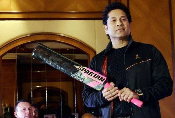 ક્રિકેટના ભગવાના ગણાતા પૂર્વ ભારતીય બેટ્સમેન સચિન તેંડુલકરે સ્પોર્ટન સાથે મળીને થોડા વર્ષ પહેલા સ્પાર્ટન સ્પોર્ટ્સવીયર અને ક્રિકેટ ઇક્વિપમેન્ટ લોન્ચ કર્યા હતા. હવે કંપનીના લિક્વિડેટિડ કરવાના કોર્ટના આદેશ બાદ ખેલાડીઓને મળનારા પેમેન્ટ પર સંકટ ઉભું થઈ ગયું છે.