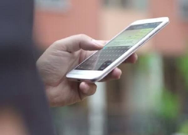 આરોપી જયેશે પેપરના કેટલાંક પાના વોટ્સએપ કર્યાં હતા જેના જવાબ પણ સામેવાળી વ્યક્તિ તેને લખીને મોકલ્યા હતા. જયેશે પેપર તેના ભાઈને વોટ્સએપ કર્યું હોવાનું જાણવા મળ્યું છે.