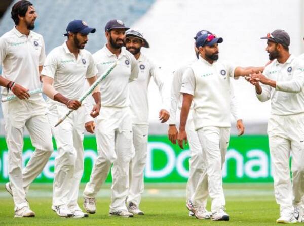 રસપ્રદ રેકોર્ડ એ પણ છે કે, હાલની સીડની ટેસ્ટમાં કુલદીપ યાદવે 99 રનમાં પાંચ વિકેટ ઝડપીને ઓસ્ટ્રેલિયાને ફોલોઓન કરાવવામાં મહત્વની ભૂમિકા ભજવી હતી. જ્યારે 1986ની ટેસ્ટમાં શિવલાલ યાદવે પ્રથમ ઈનિંગમાં 99 રનમાં પાંચ વિકેટ ઝડપીને ઓસ્ટ્રેલિયાને ફોલોઓન કરાવવામાં મહત્વની ભૂમિકા ભજવી હતી. 