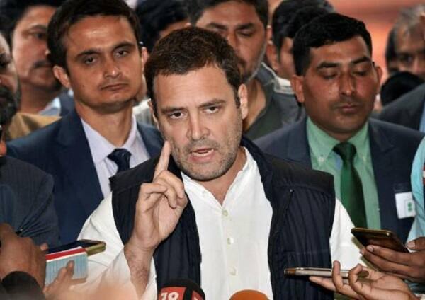 અમદાવાદઃ લોકસભાની ચૂંટણીને ધ્યાનમાં રાખીને કોંગ્રેસ હાઈકમાન્ડે પ્રદેશ કોંગ્રેસના નારાજ નેતાઓને મનાવી લેવા માટે ડેમેજ કંટ્રોલની કવાયત શરૂ કરી છે. તેના ભાગરૂપે કોંગ્રેસના તમામ દિગ્ગજોની રવિવારે દિલ્હીમાં બેઠક મળી હતી.